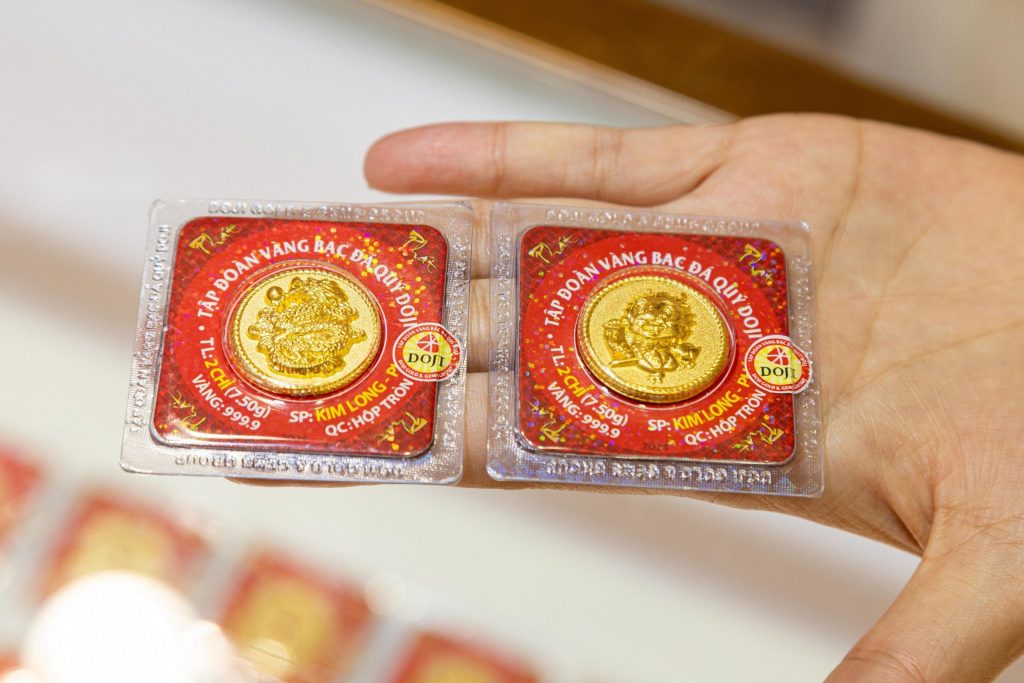 Giá vàng thế giới hôm nay 24/10: Hồi phục sau hai phiên lao dốc mạnh gia vang 241025 1024x683 - Giá vàng thế giới hôm nay 24/10: Hồi phục sau hai phiên lao dốc mạnh