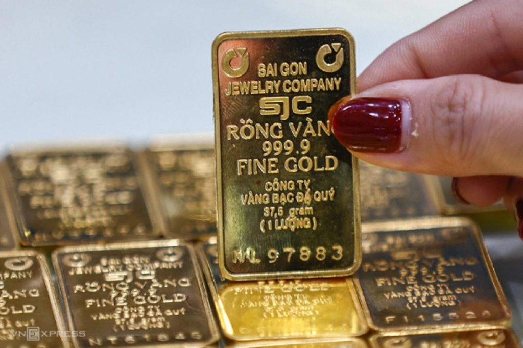 gia vang mieng trong nuoc hom nay giam nhe 06304674 copy 1024x682 - Giá Vàng Trong Nước Hôm Nay 4/10: Giảm 200.000 đồng/lượng, vẫn bám sát đỉnh lịch sử