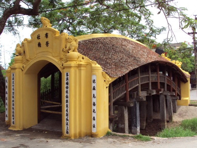 cau ngoi chua luong nam dinh 666x500 - Cầu Ngói Nam Định - kiến trúc cổ độc đáo trường tồn