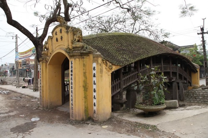 chua ngoi 2 700x466 - Cầu Ngói Nam Định - kiến trúc cổ độc đáo trường tồn