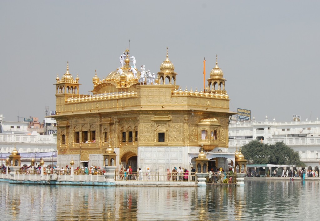 Den Amritsar an do 1024x708 - Những công trình đẹp và độc đáo nhất thế giới P2