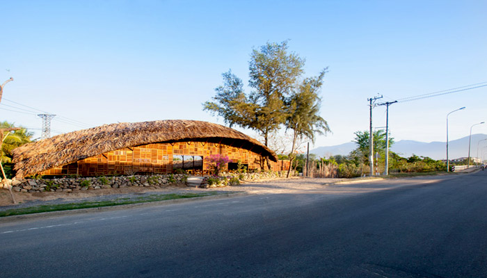 Salvaged Ring Nha Trang 1 - Salvaged Ring Nha Trang – ý tưởng kiến trúc độc đáo cộng hưởng không gian nhà vườn