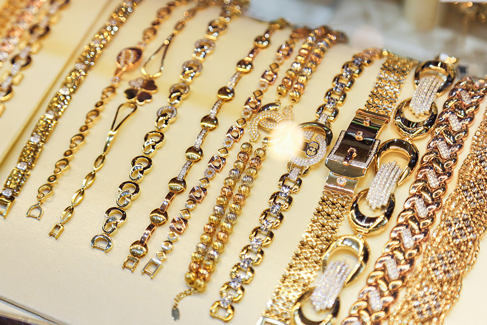 gia vang hom nay 1706 - Giá vàng hôm nay 17/6: Quay đầu lao dốc không phanh